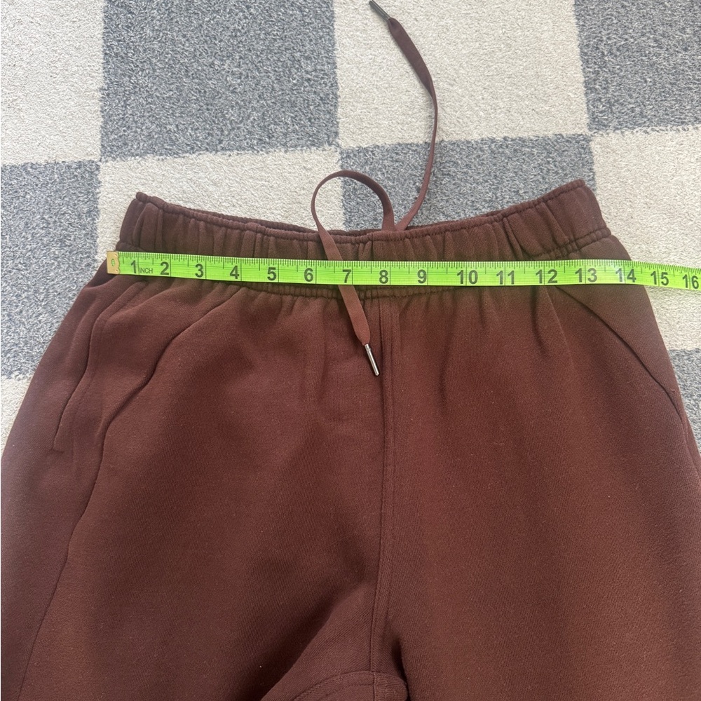 Women’s’ Brown Lululemon Joggers - Picture 12 of 12